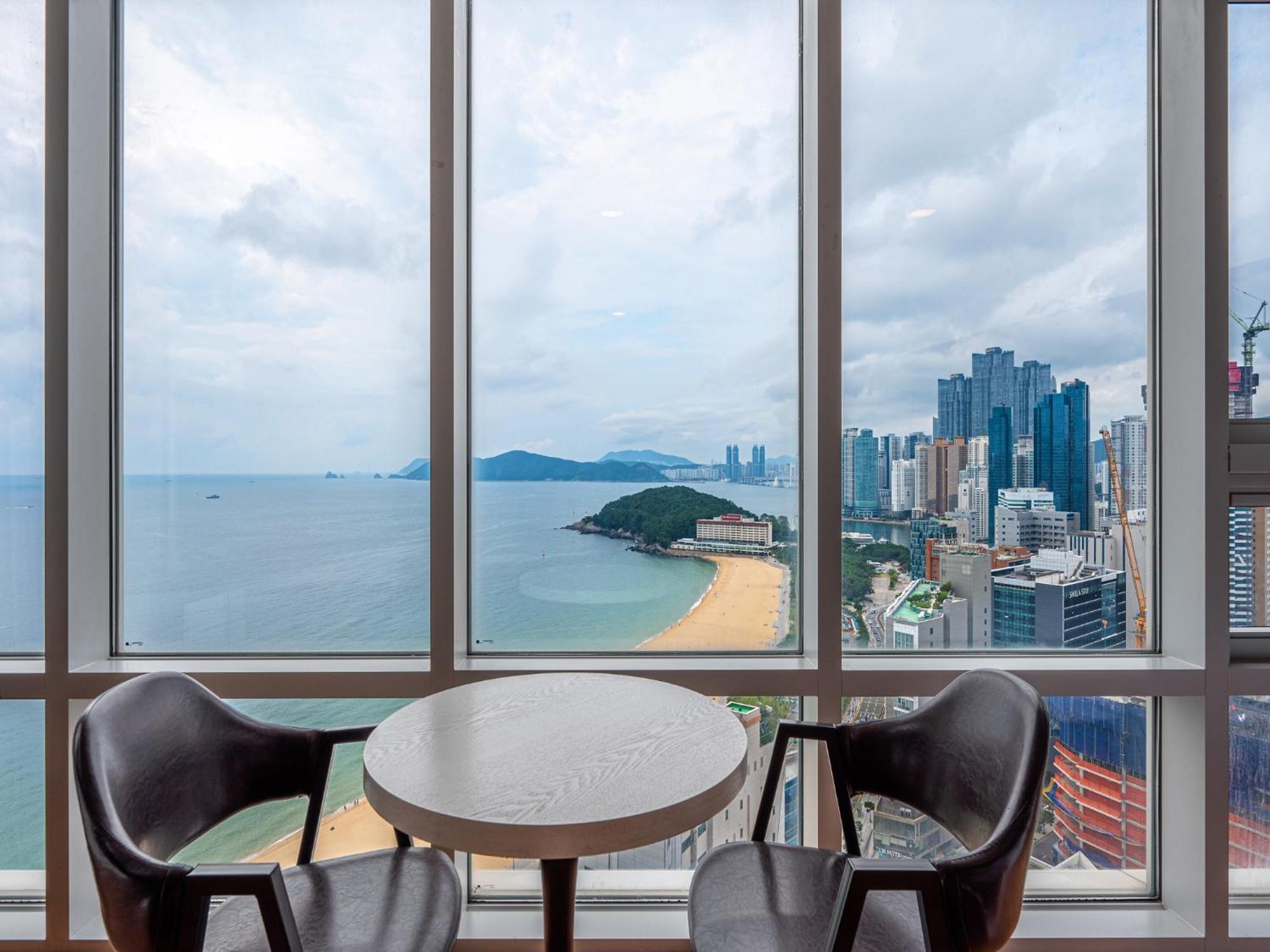 Haeundae Seacloud Hotel Residence Busan Buitenkant foto