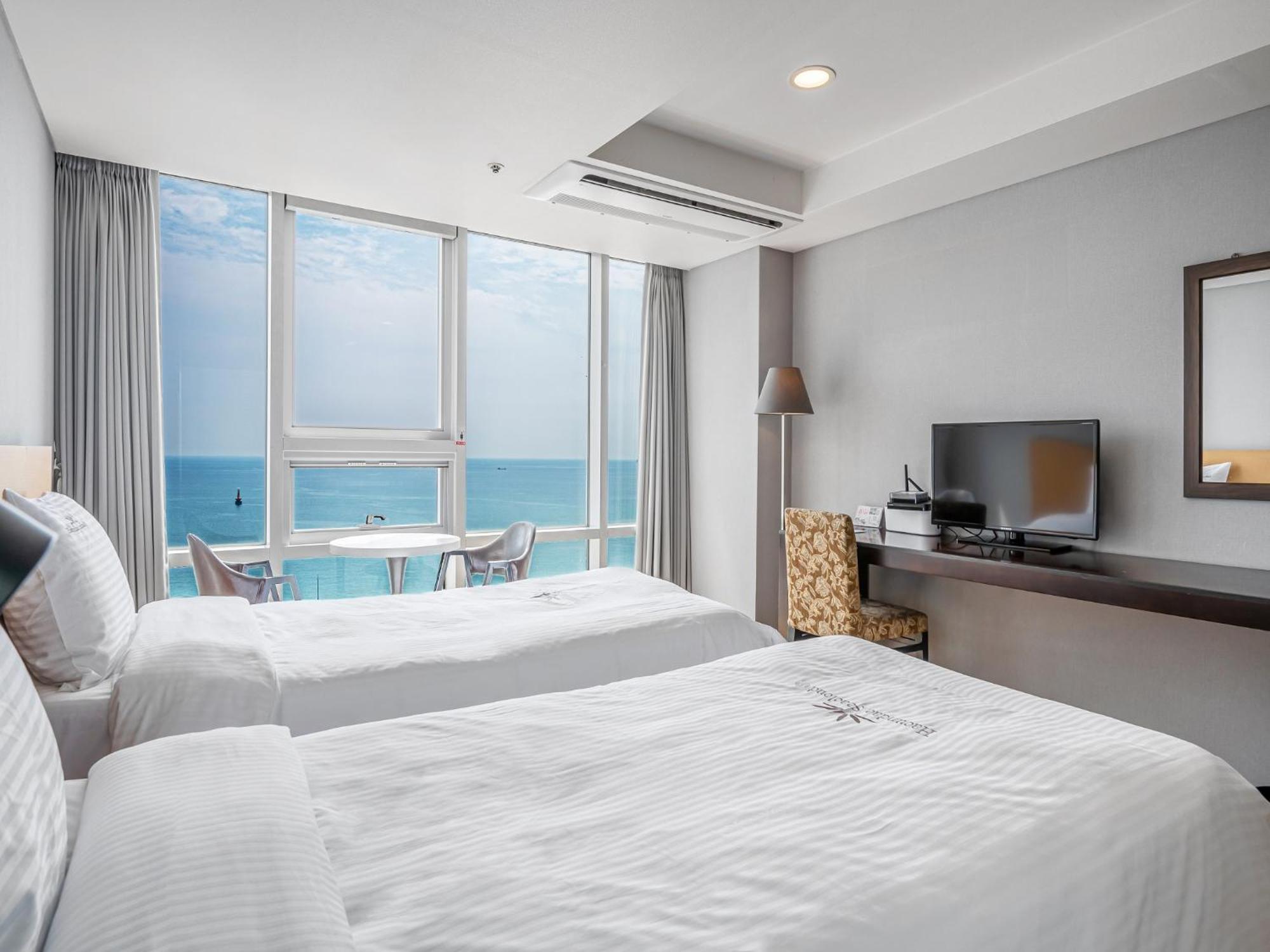 Haeundae Seacloud Hotel Residence Busan Buitenkant foto