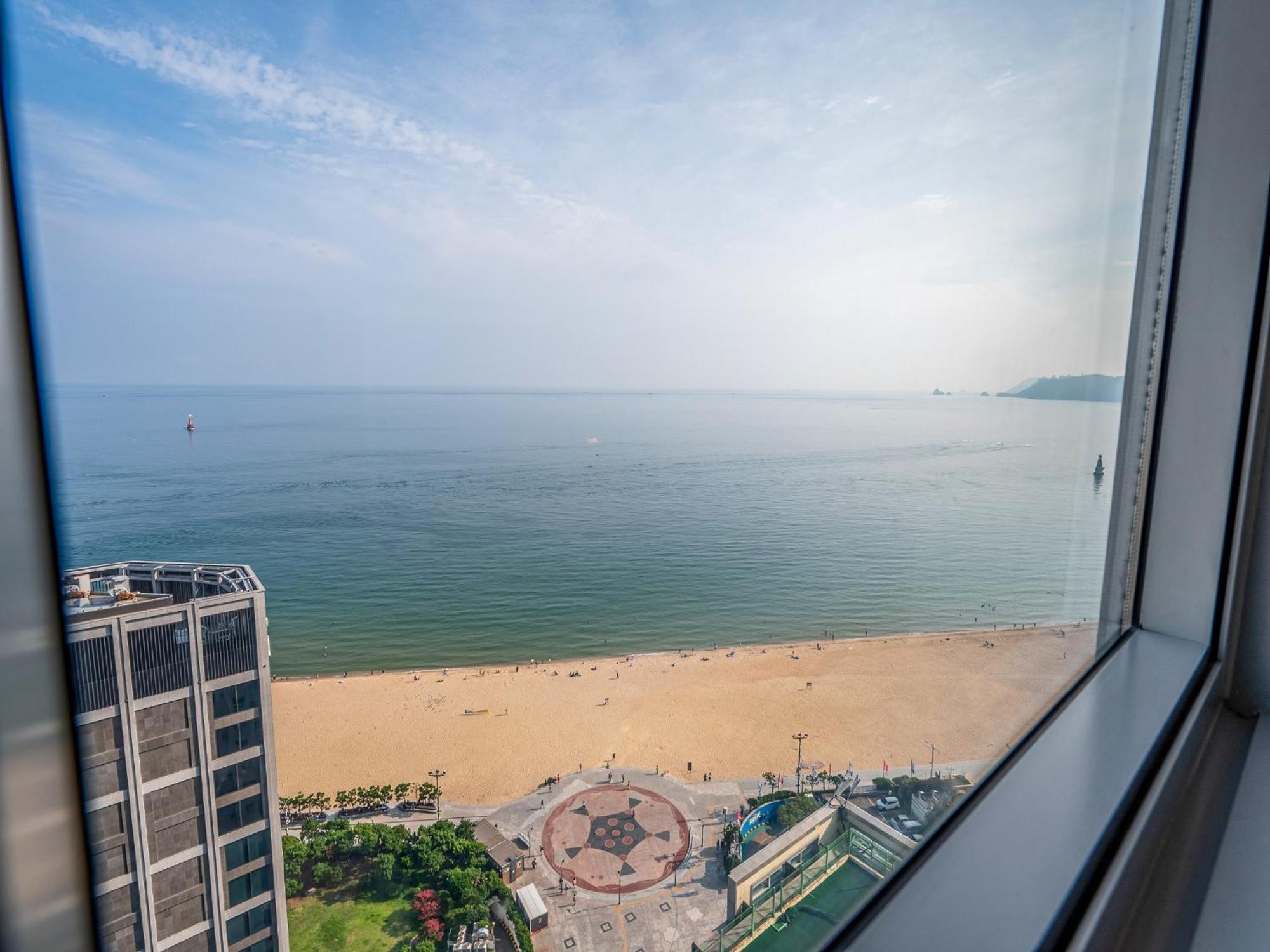 Haeundae Seacloud Hotel Residence Busan Buitenkant foto